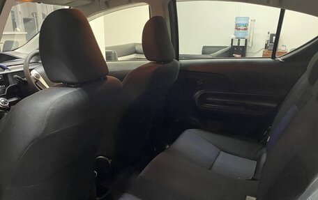 Toyota Aqua I, 2015 год, 995 000 рублей, 13 фотография