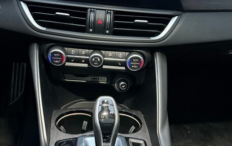 Alfa Romeo Giulia II, 2021 год, 3 700 000 рублей, 12 фотография