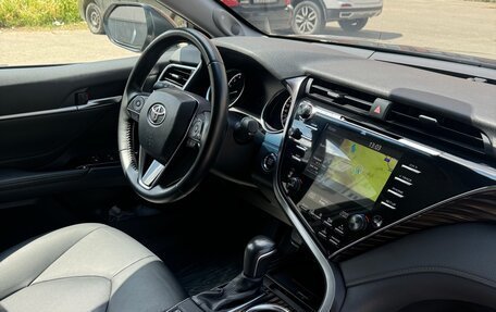 Toyota Camry, 2020 год, 3 200 000 рублей, 8 фотография