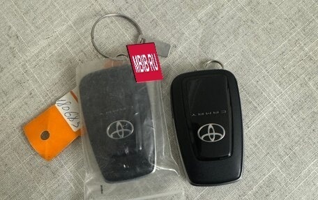 Toyota Camry, 2020 год, 3 200 000 рублей, 14 фотография