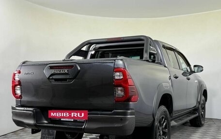 Toyota Hilux VIII, 2021 год, 5 581 000 рублей, 4 фотография