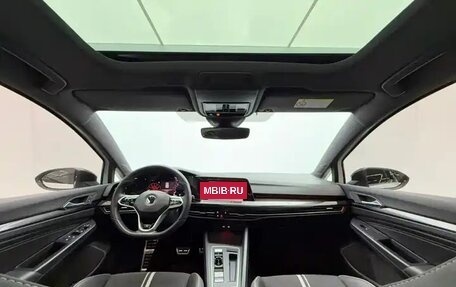 Volkswagen Golf VIII, 2021 год, 1 921 000 рублей, 12 фотография