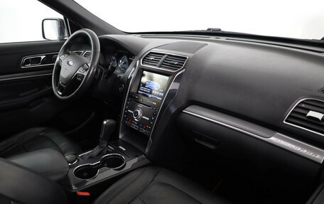 Ford Explorer VI, 2015 год, 1 899 000 рублей, 19 фотография