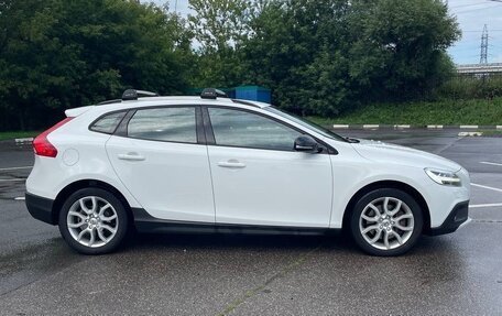 Volvo V40 Cross Country I, 2016 год, 1 850 000 рублей, 4 фотография