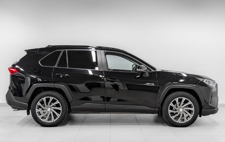 Toyota RAV4, 2021 год, 3 385 000 рублей, 5 фотография