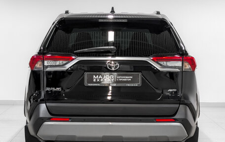 Toyota RAV4, 2021 год, 3 385 000 рублей, 7 фотография