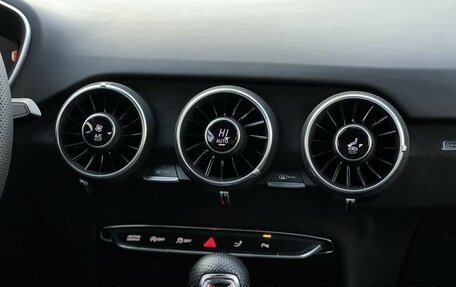 Audi TT, 2016 год, 3 550 000 рублей, 27 фотография