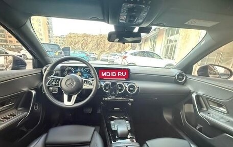 Mercedes-Benz A-Класс, 2022 год, 1 650 000 рублей, 10 фотография