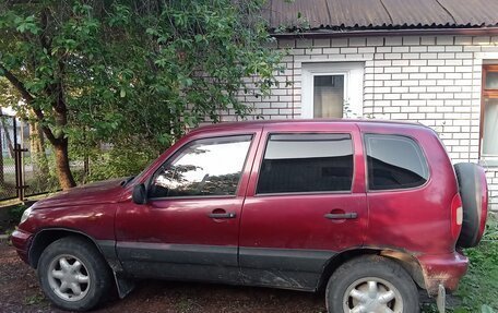 Chevrolet Niva I рестайлинг, 2004 год, 300 000 рублей, 2 фотография