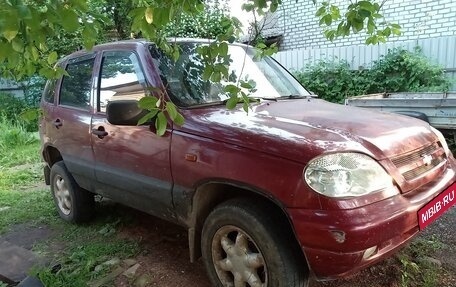 Chevrolet Niva I рестайлинг, 2004 год, 300 000 рублей, 1 фотография