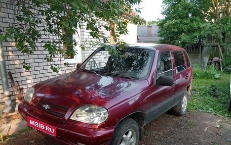 Chevrolet Niva I рестайлинг, 2004 год, 300 000 рублей, 10 фотография