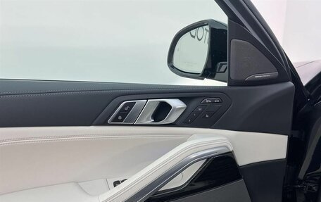 BMW X6, 2025 год, 18 фотография