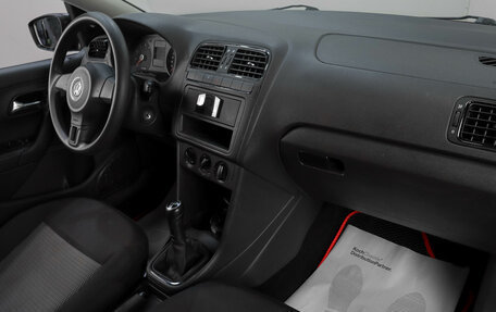 Volkswagen Polo VI (EU Market), 2011 год, 899 000 рублей, 11 фотография