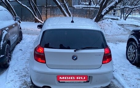 BMW 1 серия, 2010 год, 600 000 рублей, 3 фотография