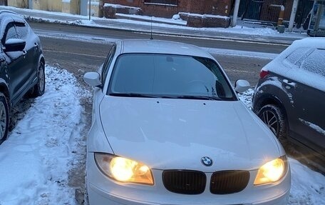 BMW 1 серия, 2010 год, 600 000 рублей, 1 фотография