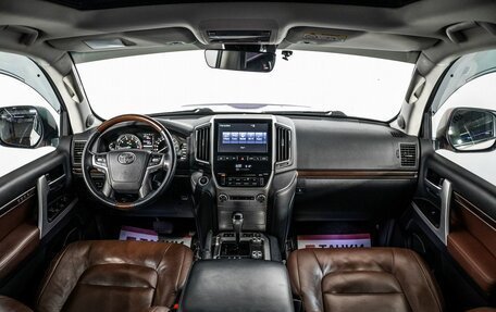 Toyota Land Cruiser 200, 2016 год, 6 180 000 рублей, 7 фотография