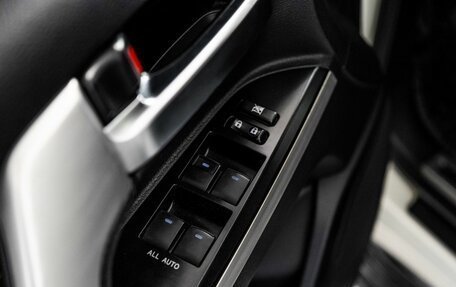 Toyota Land Cruiser 200, 2016 год, 6 180 000 рублей, 16 фотография