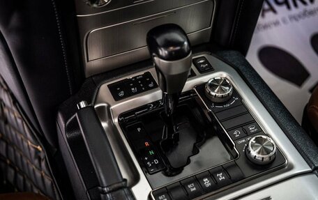 Toyota Land Cruiser 200, 2016 год, 6 180 000 рублей, 12 фотография