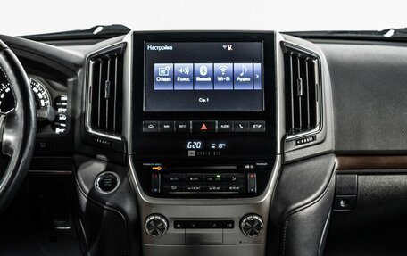 Toyota Land Cruiser 200, 2016 год, 6 180 000 рублей, 10 фотография