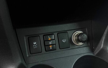 Toyota RAV4, 2011 год, 1 150 000 рублей, 26 фотография