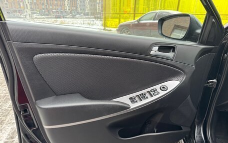 Hyundai Solaris II рестайлинг, 2015 год, 1 250 000 рублей, 15 фотография