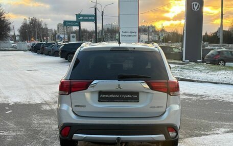 Mitsubishi Outlander III рестайлинг 3, 2015 год, 1 600 000 рублей, 7 фотография