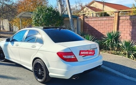 Mercedes-Benz C-Класс, 2011 год, 1 600 000 рублей, 2 фотография