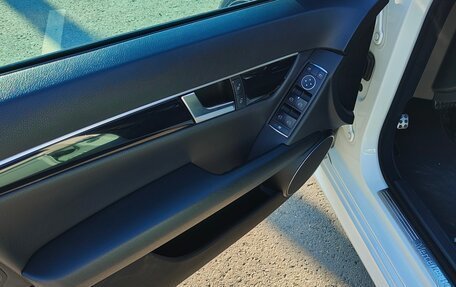 Mercedes-Benz C-Класс, 2011 год, 1 600 000 рублей, 9 фотография