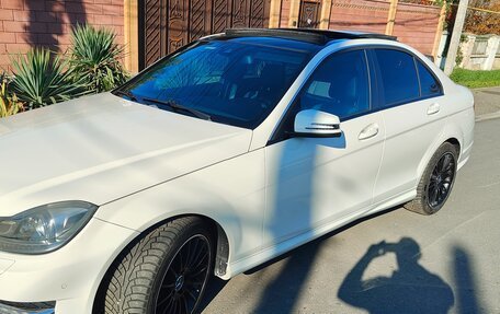 Mercedes-Benz C-Класс, 2011 год, 1 600 000 рублей, 14 фотография