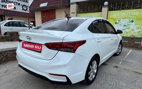 Hyundai Solaris II рестайлинг, 2018 год, 850 000 рублей, 2 фотография