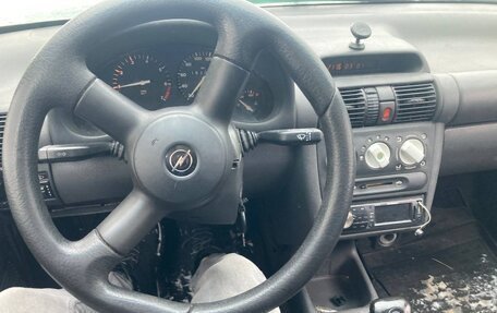 Opel Corsa B, 1994 год, 8 фотография