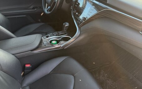 Toyota Camry, 2021 год, 3 150 000 рублей, 5 фотография