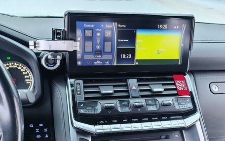 Toyota Land Cruiser, 2021 год, 16 700 000 рублей, 31 фотография