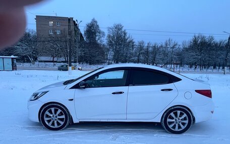 Hyundai Solaris II рестайлинг, 2012 год, 850 000 рублей, 3 фотография