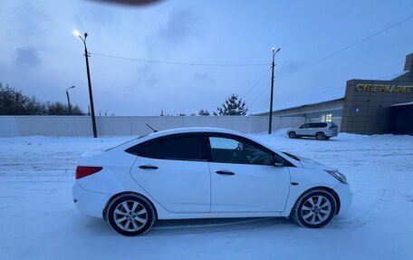 Hyundai Solaris II рестайлинг, 2012 год, 850 000 рублей, 8 фотография