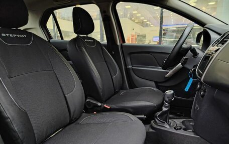 Renault Logan II, 2021 год, 1 110 000 рублей, 10 фотография