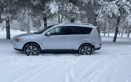 Mitsubishi Outlander III рестайлинг 3, 2010 год, 1 200 000 рублей, 1 фотография