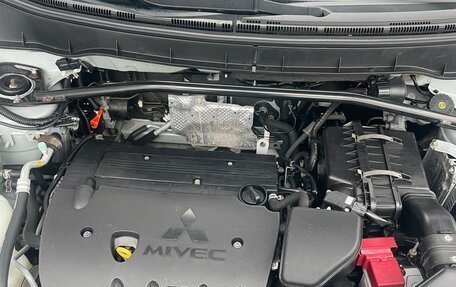 Mitsubishi Outlander III рестайлинг 3, 2010 год, 1 200 000 рублей, 12 фотография