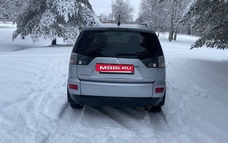 Mitsubishi Outlander III рестайлинг 3, 2010 год, 1 200 000 рублей, 3 фотография
