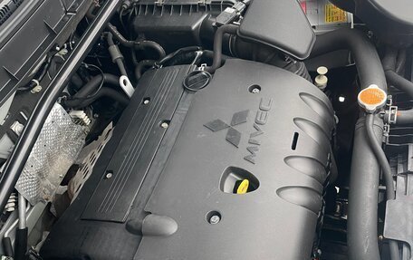 Mitsubishi Outlander III рестайлинг 3, 2010 год, 1 200 000 рублей, 13 фотография