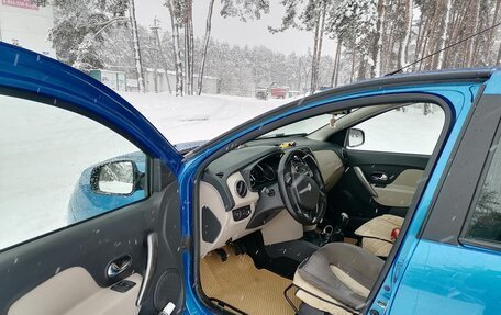 Renault Logan II, 2017 год, 750 000 рублей, 11 фотография