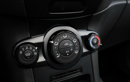 Ford Fiesta, 2017 год, 980 000 рублей, 15 фотография