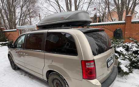 Dodge Caravan V, 2008 год, 980 000 рублей, 3 фотография