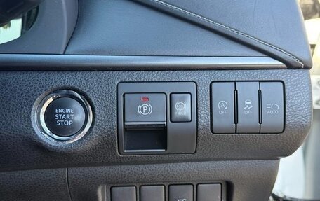 Toyota Harrier, 2019 год, 2 198 000 рублей, 32 фотография