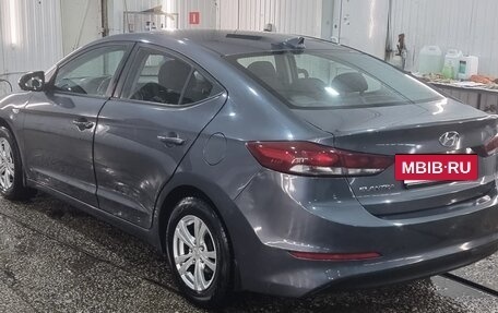 Hyundai Elantra VI рестайлинг, 2017 год, 1 200 000 рублей, 6 фотография