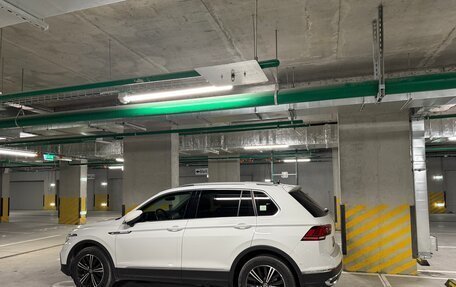 Volkswagen Tiguan II, 2021 год, 4 100 000 рублей, 16 фотография