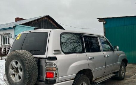 Toyota Land Cruiser 100 рестайлинг 2, 2002 год, 1 500 000 рублей, 2 фотография