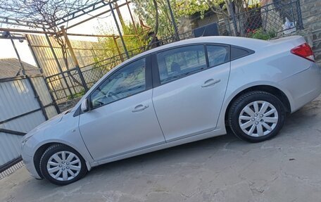 Chevrolet Cruze II, 2011 год, 650 000 рублей, 3 фотография