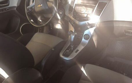 Chevrolet Cruze II, 2011 год, 650 000 рублей, 6 фотография