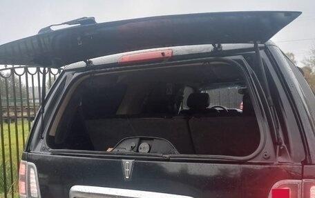 Lincoln Navigator, 2003 год, 1 050 000 рублей, 14 фотография